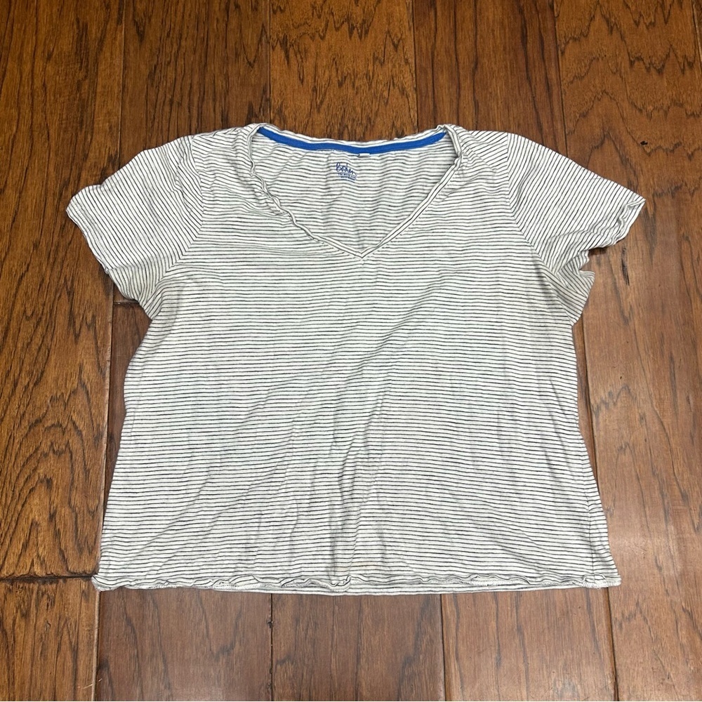 Boden women’s v neck striped casual short sleeve tee